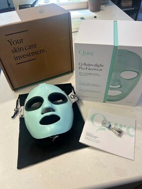 Qure LED Face Mask